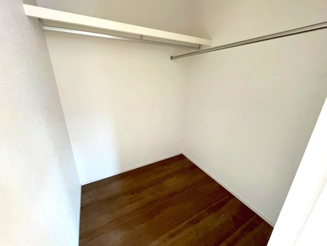 佐伯区屋代1丁目　№36415の収納|6帖内洋室内収納