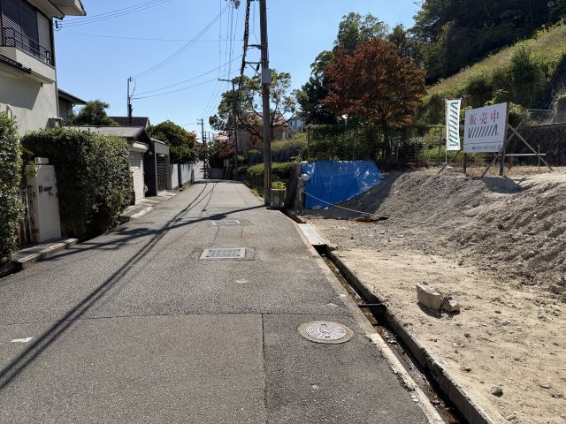 【ヴィレッタの杜】仁川台Ｂ　建築条件付き土地の前面道路含む現地写真|前面道路含む現地写真です