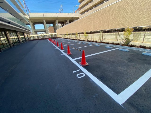 カスタリア西船橋Ⅱの駐車場
