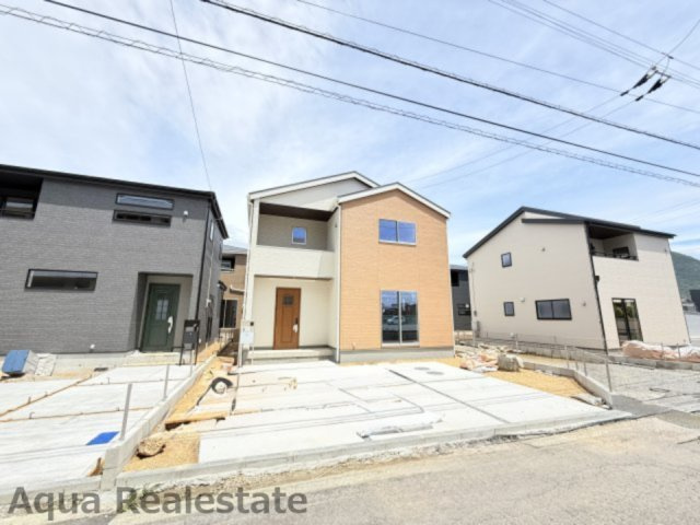 丸亀市川西町南の新築一戸建の前面道路含む現地写真|前面道路含む現地写真です