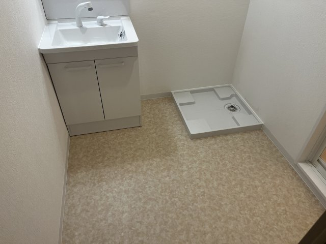 【洗面所】 | エルミタージュ小若江1号館 | 広い洗面スペース