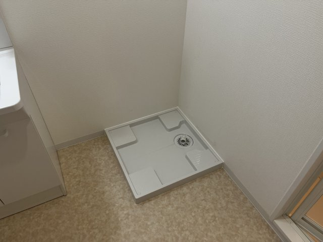 【洗面所】 | エルミタージュ小若江1号館 | 室内洗濯パン