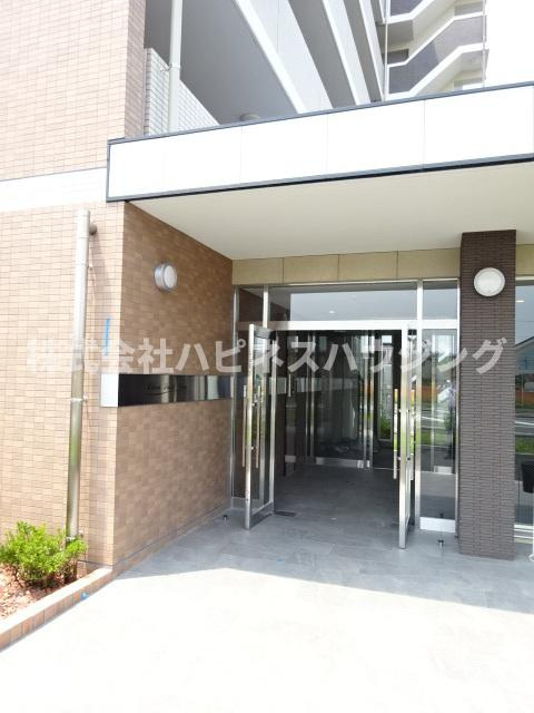 リベラ　サンリット　カーサのエントランス