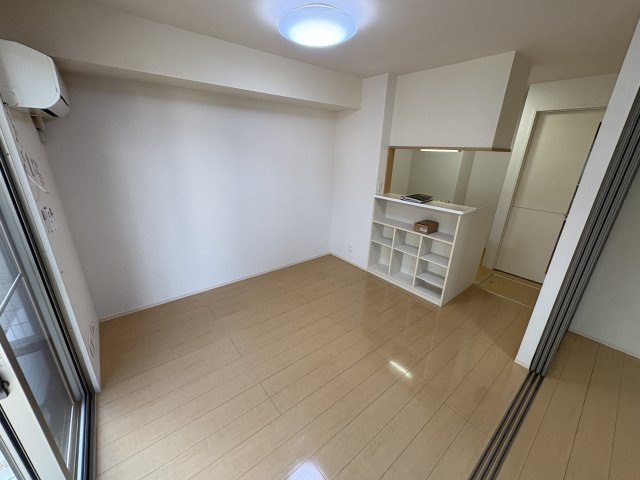 キャンフルローレルの居間・リビング