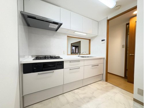 エクレール豊春Ⅲのキッチン|お料理しやすいキッチンです