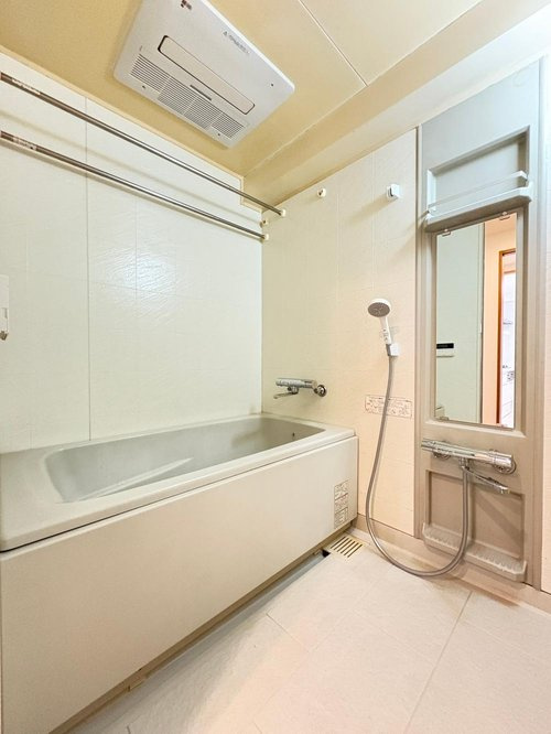 エクレール豊春Ⅲの浴室|きれいなお風呂です