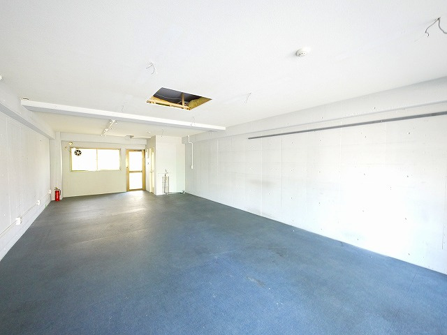 楠本第二ビルの内装