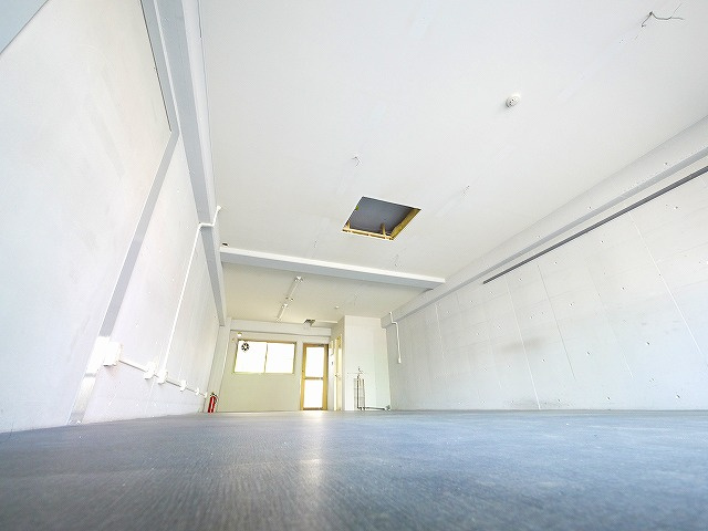 楠本第二ビルの内装