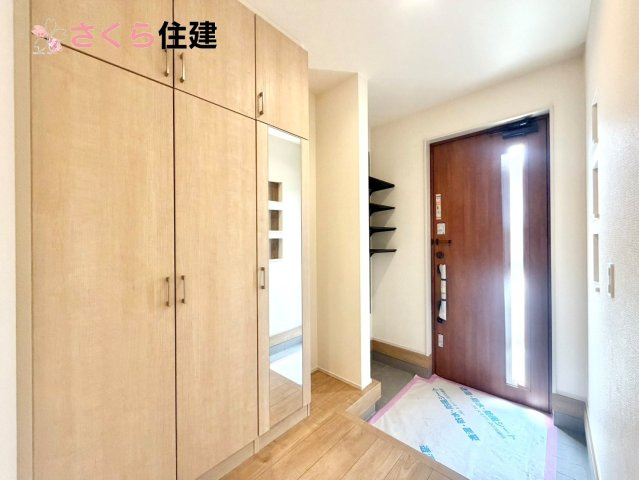 ブルーミングガーデン住吉町　2号棟の内観：施工例|同社施工物件の写真です。雨の日や湿気の多い梅雨時期などに重宝する浴室暖房乾燥機付きです。				