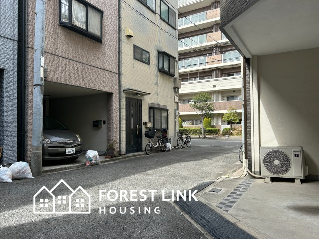 西脇4　戸建の前面道路含む現地写真