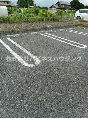 カーサ大井Ｃの駐車場