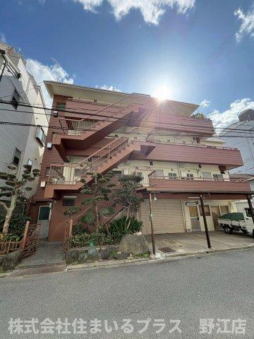 ウスヰマンションの外観