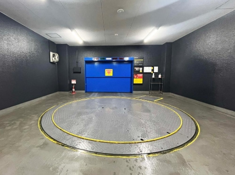 船越センタービルの駐車場