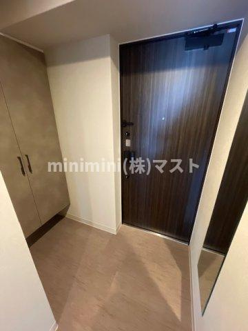 ミラージュパレス本町Departの玄関