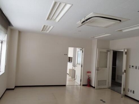 なかもず店舗の内装