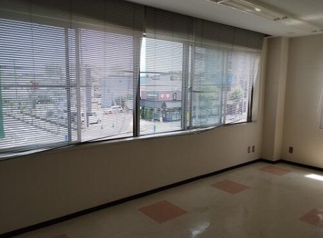 なかもず店舗の内装