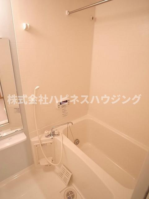 ルピナスⅡの浴室