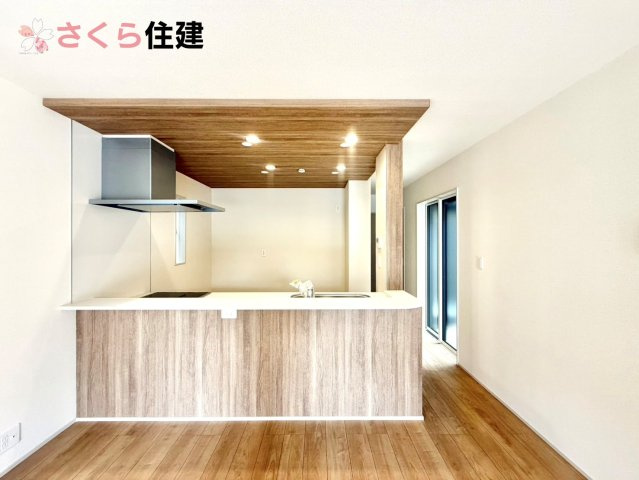 ブルーミングガーデン住吉町　3号棟の内観：施工例|同社施工物件の写真です。IHクッキングヒーターで調理もお掃除も楽々です♪