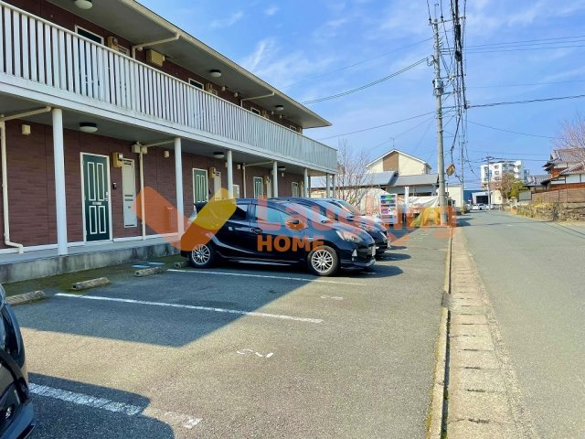 オリーヴァ東合川の駐車場