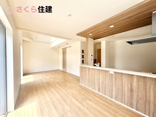 ブルーミングガーデン住吉町　4号棟の内観：施工例|同社施工物件の写真です。IHクッキングヒーターで調理もお掃除も楽々です♪