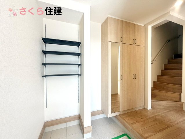 ブルーミングガーデン住吉町　4号棟の内観：施工例|同社施工物件の写真です。雨の日や湿気の多い梅雨時期などに重宝する浴室暖房乾燥機付きです。				