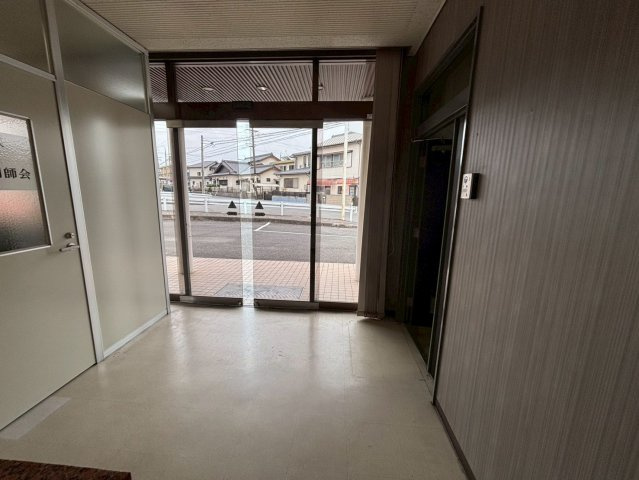 欠町字広見西通貸店舗・事務所の内装