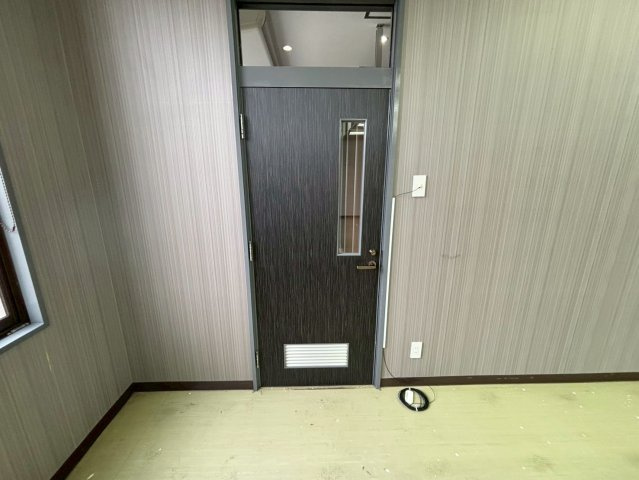 欠町字広見西通貸店舗・事務所の内装