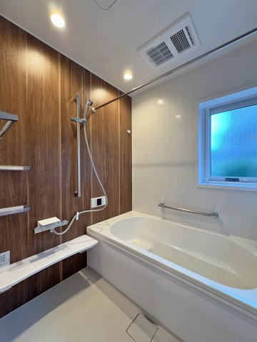 【デザインリフォーム住宅】泉区寺岡6丁目の浴室