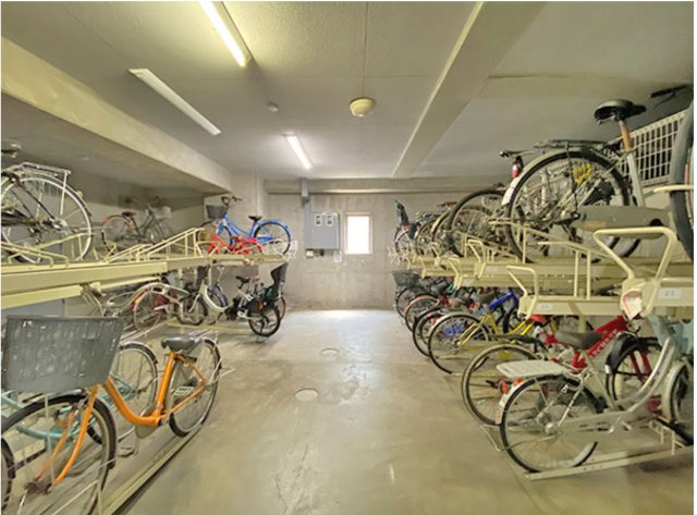 大阪市北区　オーナーチェンジマンション「南森町駅徒歩8分」「5路線アクセス」「北区アドレス」の駐輪場