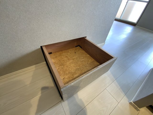 グローバル姫路中地のその他|キッチン横にもちょっとした収納スペースを確保