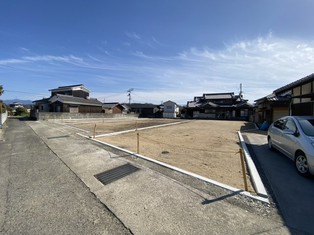 伊予郡松前町大間２区画　①➃号地の外観