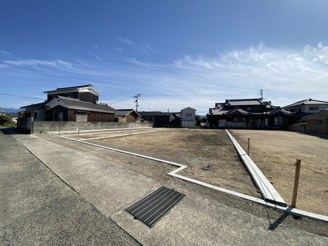 伊予郡松前町大間２区画　①➃号地の外観