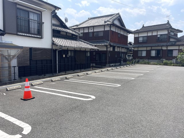 グランコート乃木坂Ⅱ　南館の駐車場