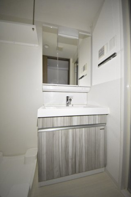 【独立洗面台】 | レオンコンフォート神戸駅前