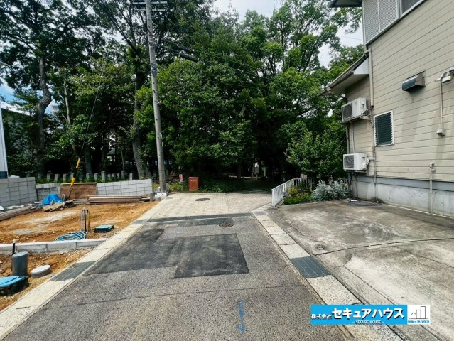 【本日ご案内可能】豊明市阿野町坂部　全2棟の前面道路含む現地写真|事前予約にて現地ご見学いただけます！お気軽にお問い合わせください♪
■株式会社　セキュアハウス■
住宅ローンに強く、知識、経験豊富なスタッフ在籍
お客様に寄り添い、ご成約後もサポート致します。　　　　