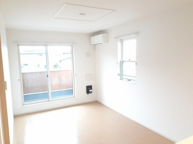 スプリングガーデンBの居間・リビング