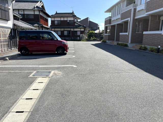 グランコート乃木坂Ⅱ　北館の駐車場
