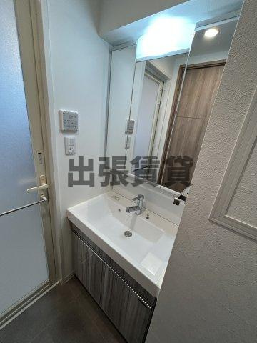 仲介手数料0円！！ワールドアイ名古屋城北の独立洗面台