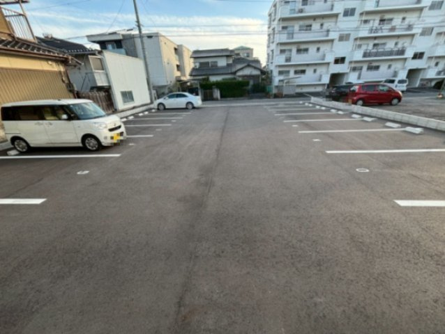言庭　W03号室の駐車場