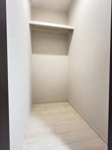 フジパレス摂津香露園の収納
