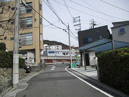 西区古江東町の前面道路含む現地写真