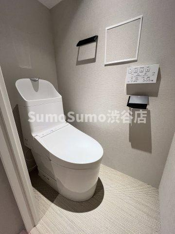 LEGALAND桜新町のトイレ|落ち着いた色調のトイレです