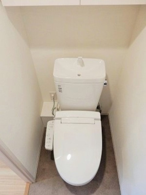 【トイレ】 | アーバネックス横濱馬車道 | ※写真は同タイプ住戸です。