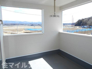 【バルコニー】 | 須賀川市和田新築一戸建て4棟 | 開放的で明るい空間を演出してくれるバルコニーです