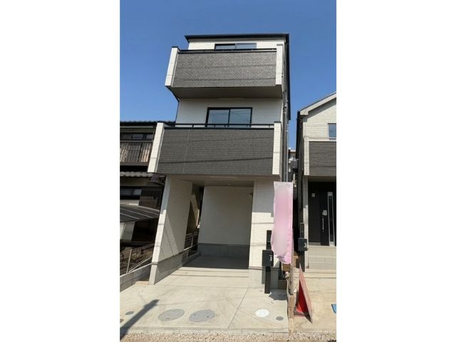 東武東上線「鶴瀬」駅徒歩11分／A号棟/LDK16.87畳/3階建/カースペース有