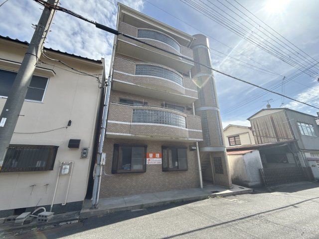 サンライズ伊伝居の外観