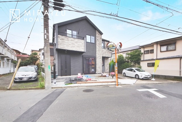 【前面道路含む現地写真】 | 日当たりの良いお家は嬉しいですよね。それぞれ価値観が分かれる箇所です、実際に内覧して日当たりの心地よさをご体感下さいね♪