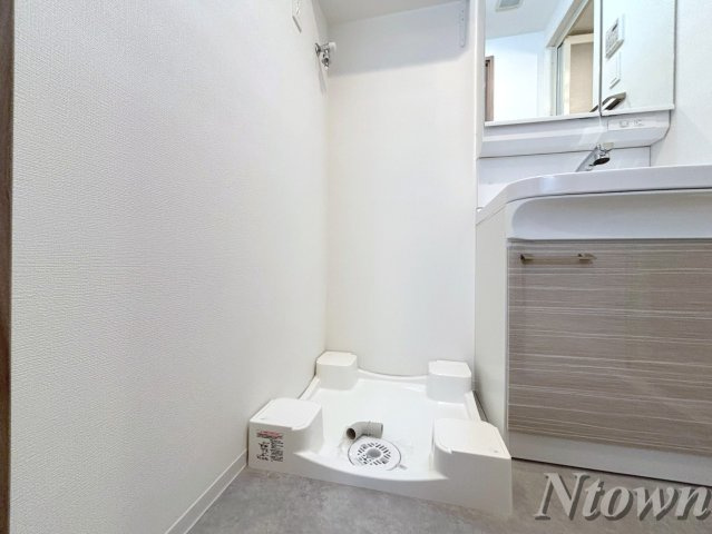 【その他共用部分】 | ディアレイシャス名古屋太閤通Ⅳ | 洗濯機置き場です