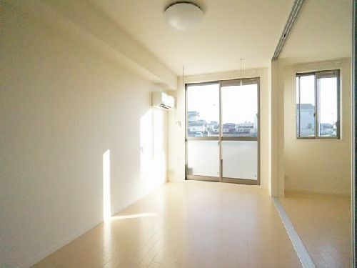 ピエールリヴィエール　Ｅの内装|内装もきれいです