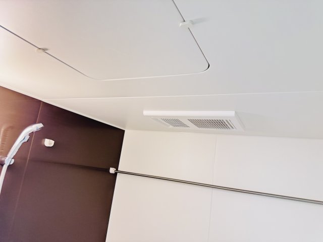 葛飾区柴又３丁目新築戸建【北野小学校：1分】の冷暖房・空調設備|雨の日も安心の浴室乾燥機つき